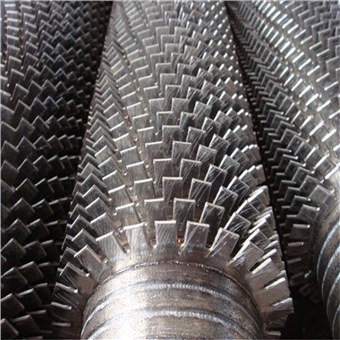 Vroubkovaná svařovací žebrovaná trubka